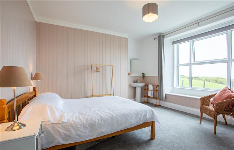One of the 15 bedrooms (photo 2) at Atlantic Court, Widemouth Bay