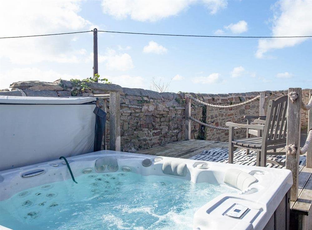 Hot tub at Atlantic House in Hartland, Bideford, N. Devon., Great Britain