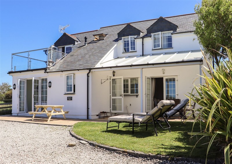 The setting at Atlantic View, Poundstock near Bude
