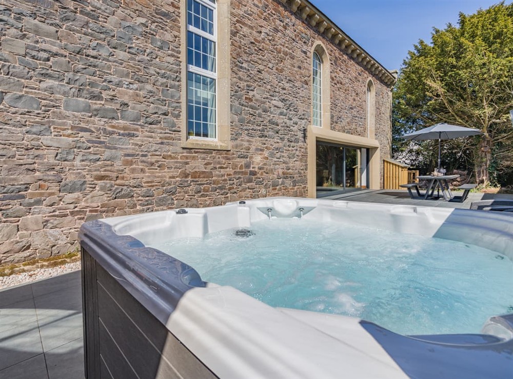 Hot tub at Auld Kirk House in Duns, Berwickshire