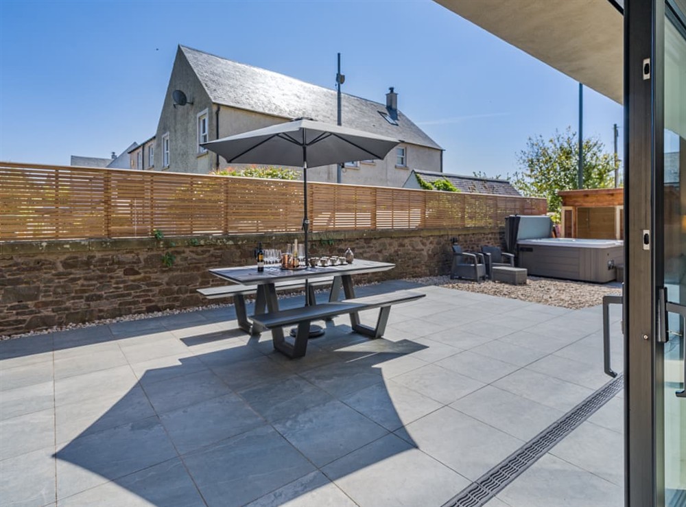 Sitting-out-area at Auld Kirk House in Duns, Berwickshire