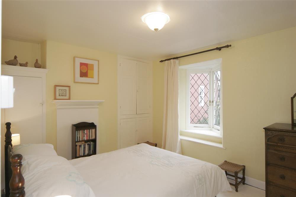 Double bedroom at Aune Cottage in Robinsons Row, Salcombe