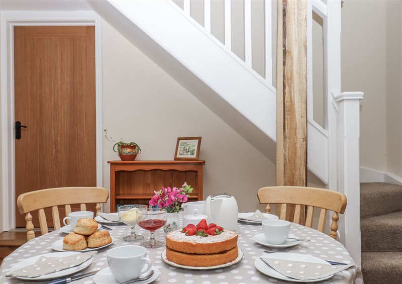 The dining room at Aunty Junes Cottage, Whiddon Down
