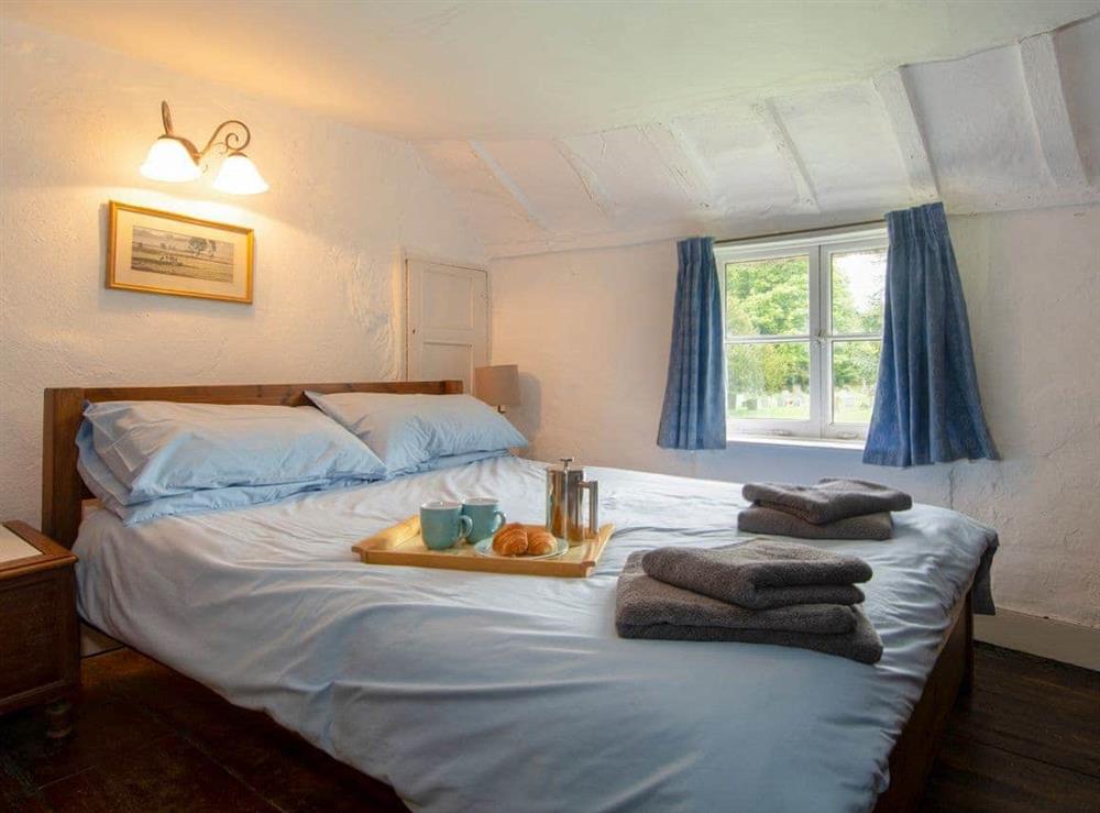 Double bedroom (photo 2) at Avebury Cottage in Avebury, Wiltshire