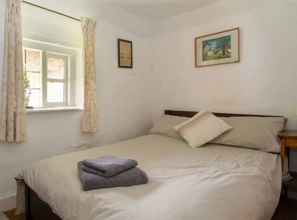Double bedroom at Avebury Cottage in Avebury, Wiltshire