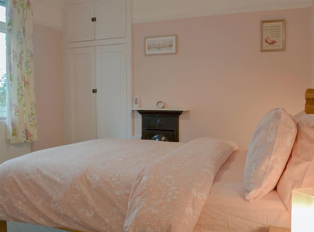 Comfy double ebdroom at Avoca in Looe, Cornwall
