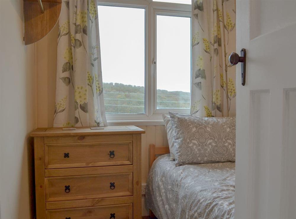 Cosy single bedroom at Avoca in Looe, Cornwall