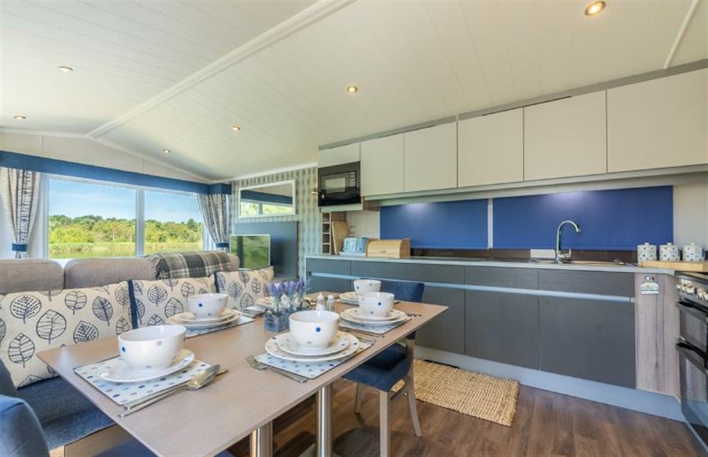 Boasting a large open-plan sitting room, kitchen and dining area at Avocet 28, Wells-next-the-Sea