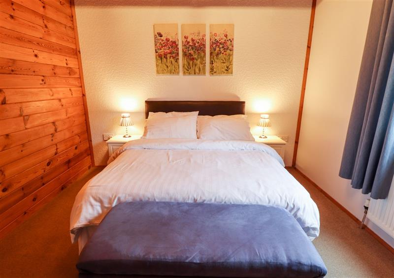 A bedroom in Avocet Lodge at Avocet Lodge, Tattershall Lakes Country Park
