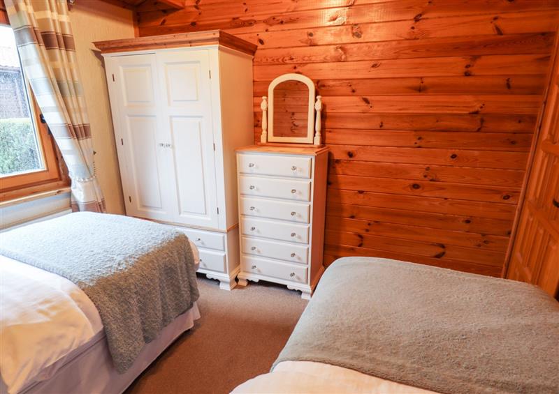 This is a bedroom (photo 2) at Avocet Lodge, Tattershall Lakes Country Park