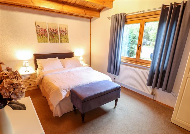 This is a bedroom at Avocet Lodge, Tattershall Lakes Country Park
