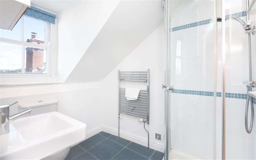 Bedroom 1 en suite shower room (photo 2) at Avocet in Salcombe