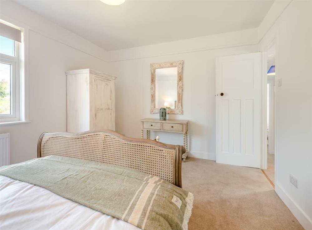 Double bedroom (photo 2) at Avondale in Woodgreen, near Fordingbridge, Hampshire