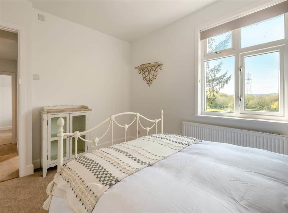 Double bedroom (photo 4) at Avondale in Woodgreen, near Fordingbridge, Hampshire