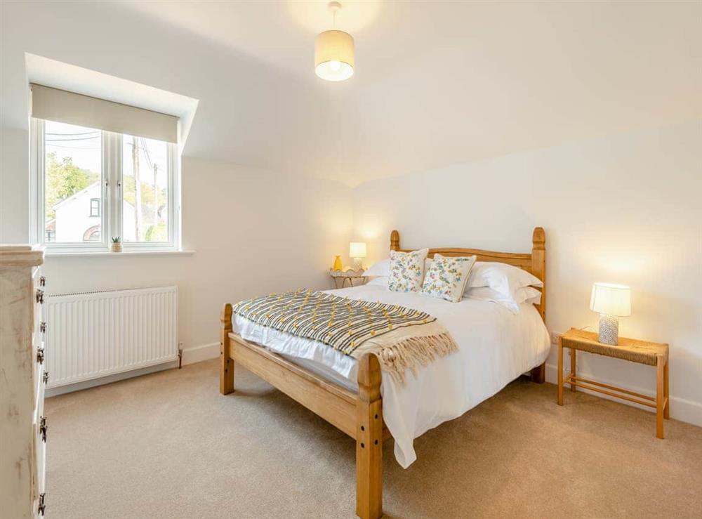 Double bedroom (photo 5) at Avondale in Woodgreen, near Fordingbridge, Hampshire