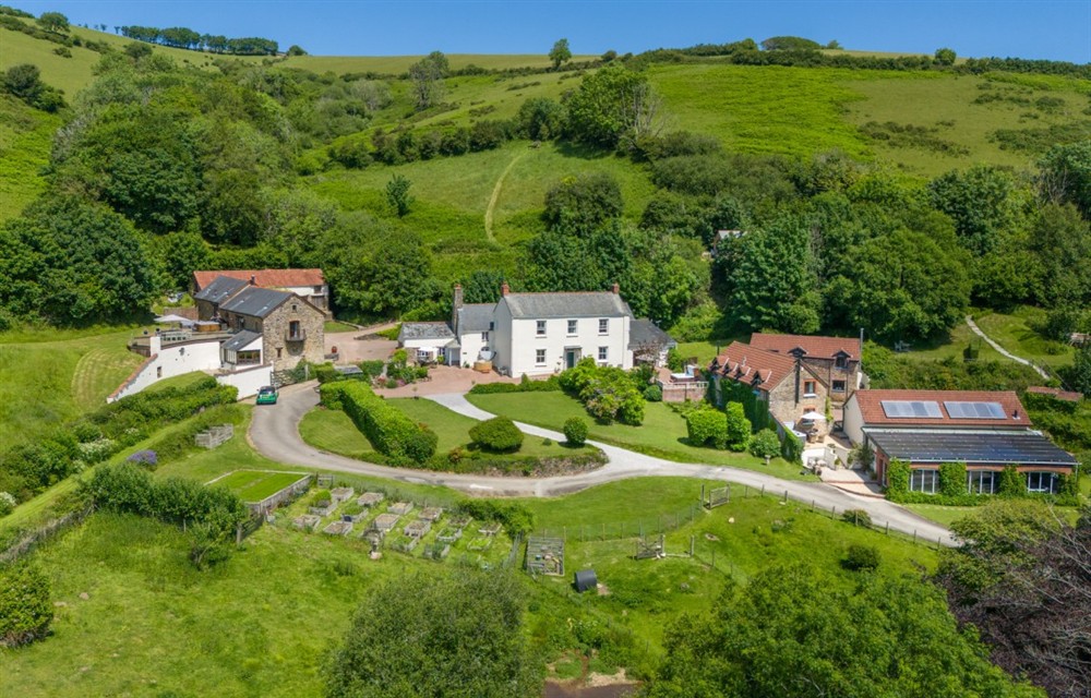 The setting of Aylesbury Cottage