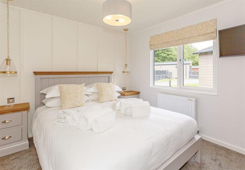 Double bedroom in the Contemporary 4 at Aysgarth Lodges in Aysgarth, Leyburn