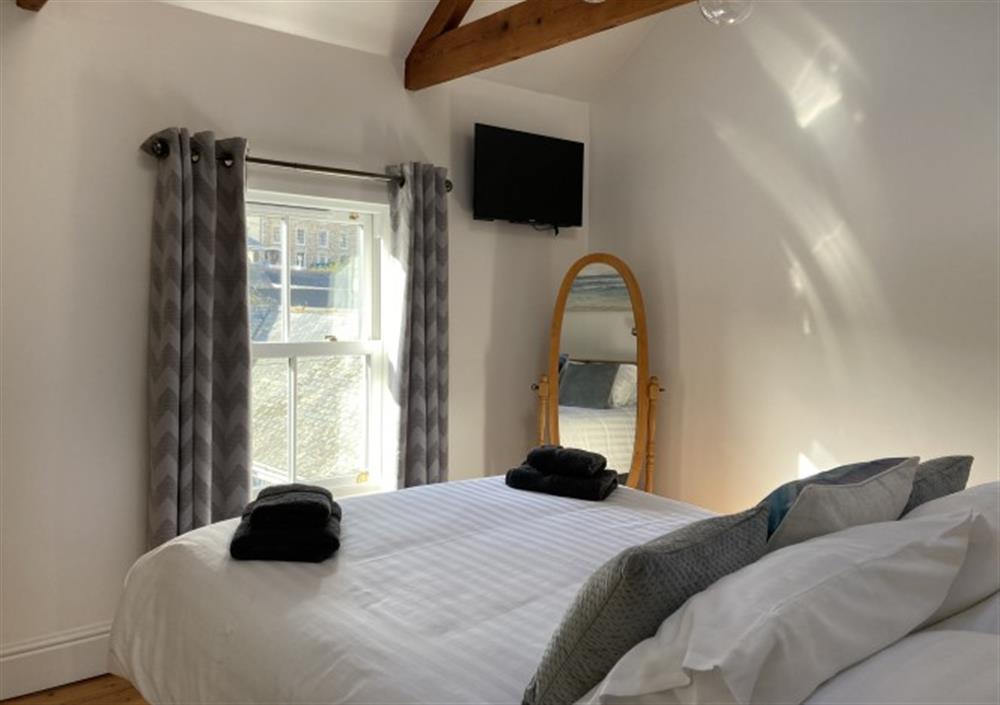 King bedroom continued at Backlet Cottage in Mevagissey