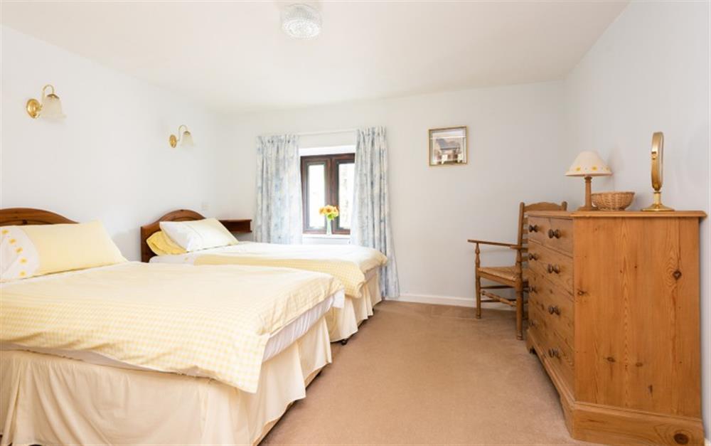 The twin bedroom  at Badger Cottage, White Oxen Manor in Rattery