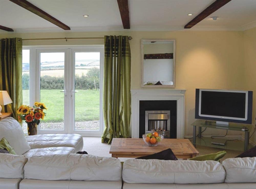 Open plan living/dining room/kitchen (photo 2) at Badgers Drift in East Taphouse, near Liskeard, Cornwall