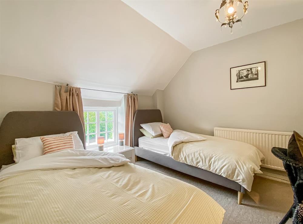 Twin bedroom at Badgers End in Gare Hill, near Frome, Somerset