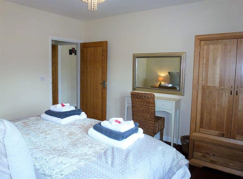 Double bedroom (photo 2) at Badgers Willow in Theddlethorpe, near Mablethorpe, Lincolnshire
