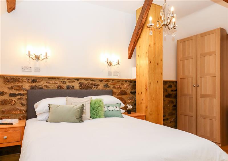 A bedroom in Bagtor Granary at Bagtor Granary, Ilsington