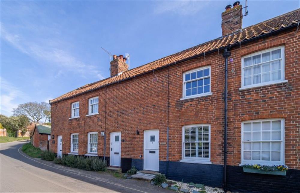 A terrific terrace cottage tucked away in the heart of the coastal village of Orford at Bailey Cottage, Orford