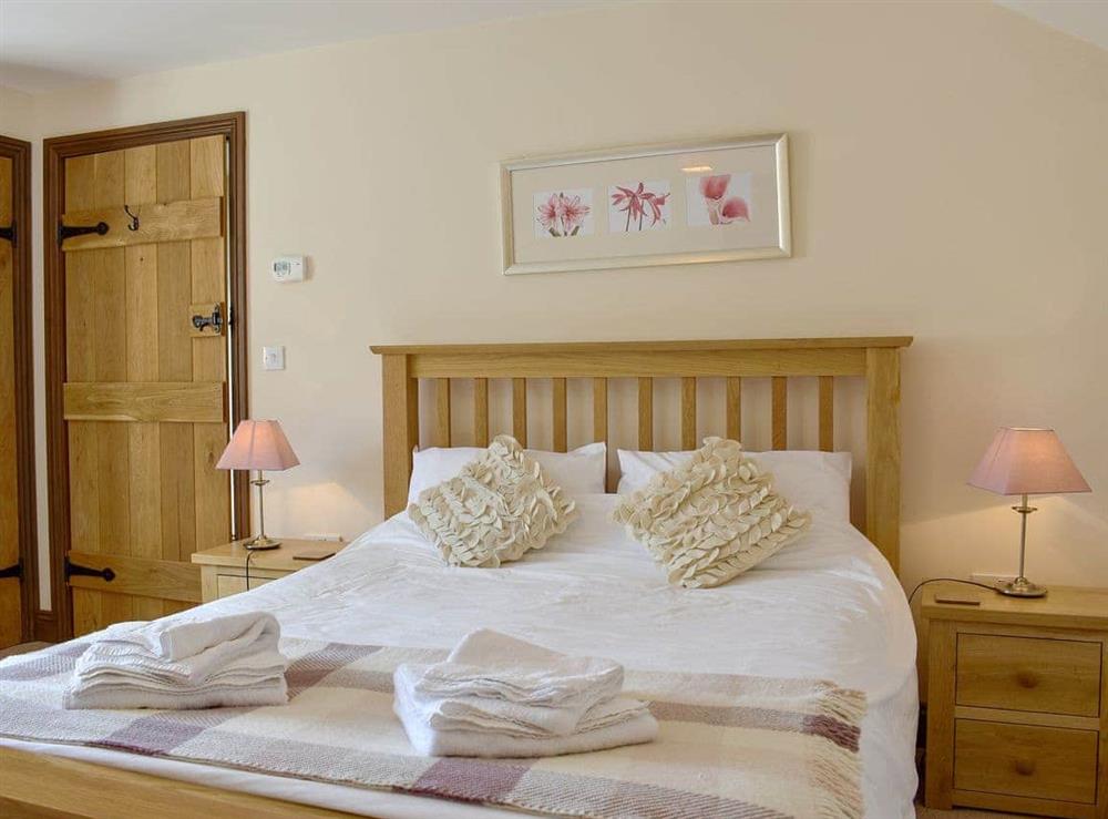 Comfortable double bedroom at Wriggle View, 