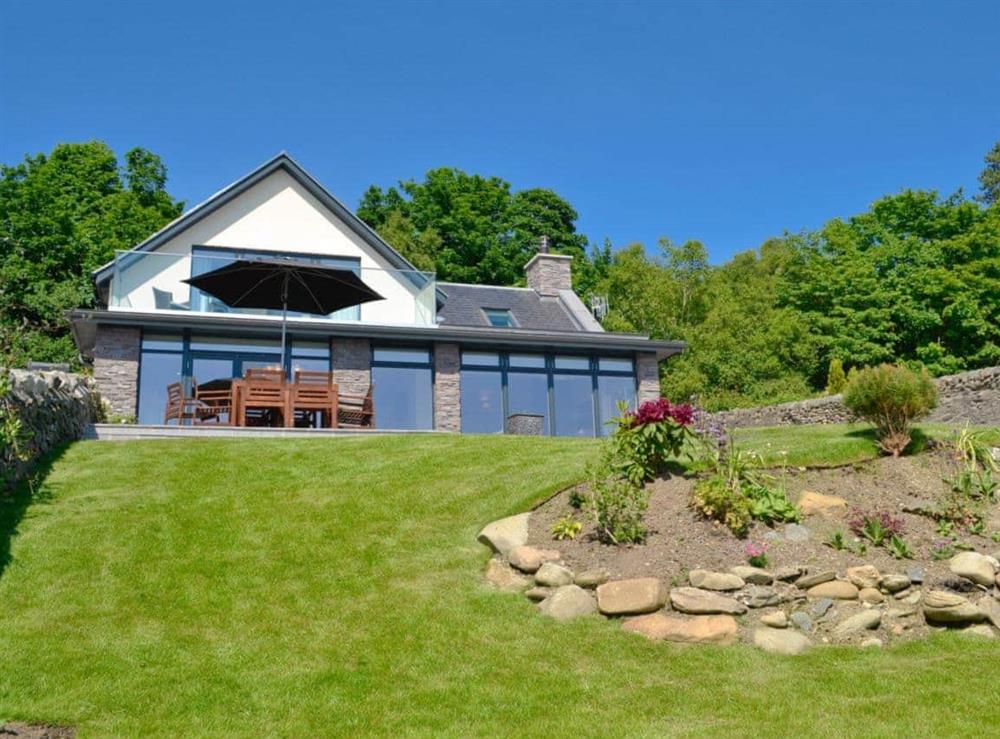 Luxurious detached property with lovely grounds at Baileyfield in Strone, near Dunoon, Argyll