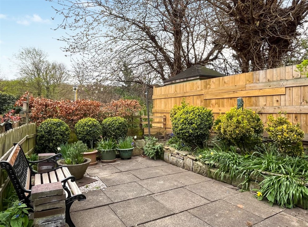 Patio at Baillie Cottage in Whitby, North Yorkshire