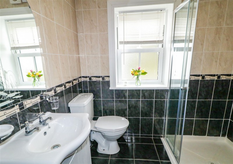 This is the bathroom at Ballard Cottage, Newry