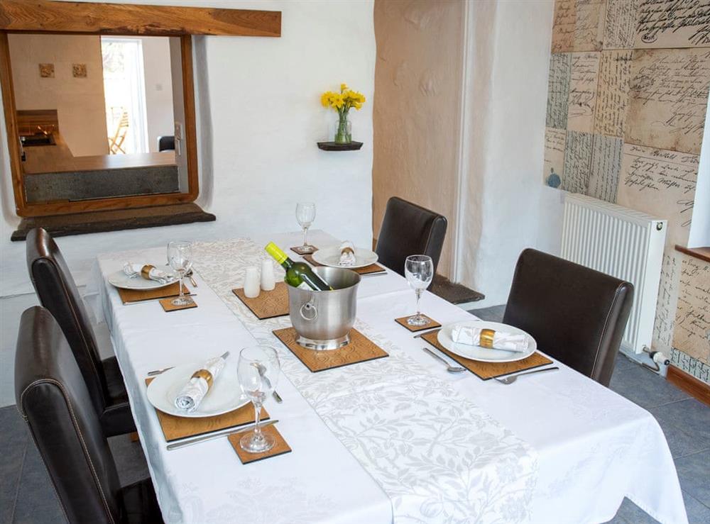 Dining room at Balloan Farm Cottage in Lairg, Highlands, Sutherland