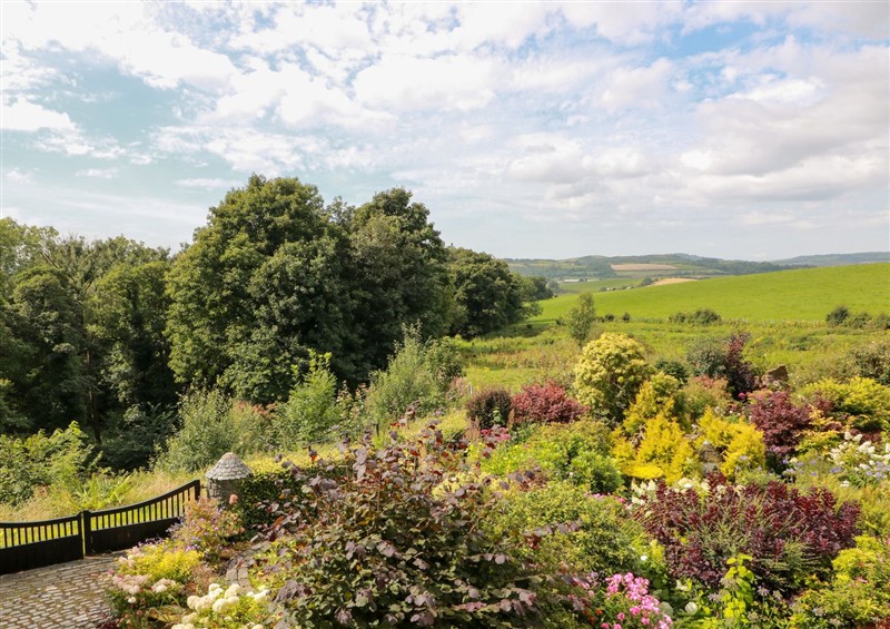 The setting at Balsaggart Farm, Kirkmichael