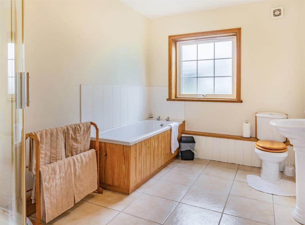Bathroom at Leedale Cottage, 
