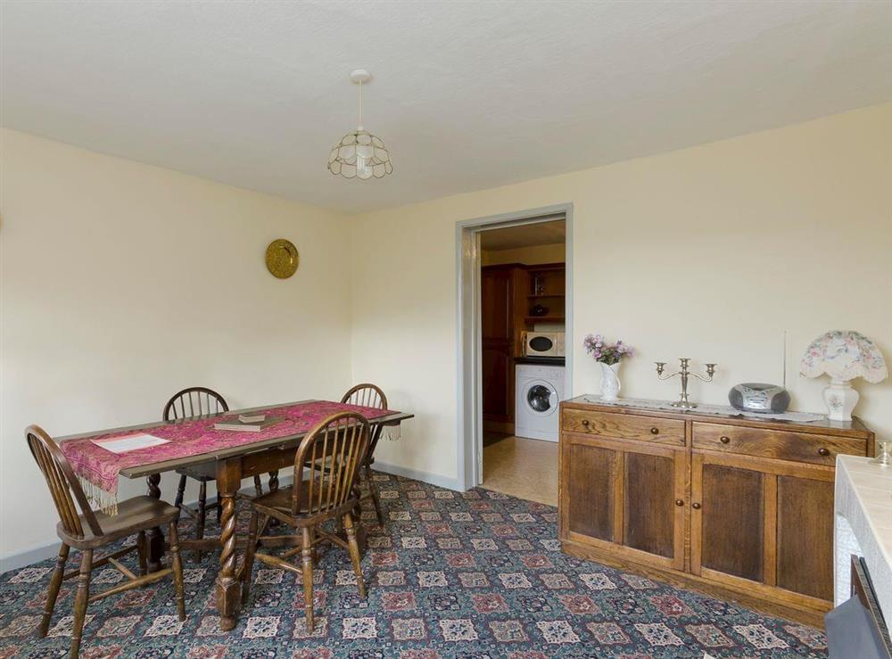 Spacious dining room at Bank Top Cottage in Hathersage, South Yorkshire