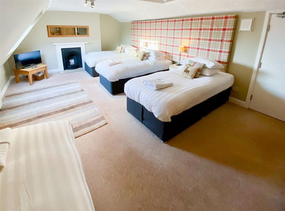 Triple bedroom (photo 6) at Bannerrigg in Windermere, Cumbria