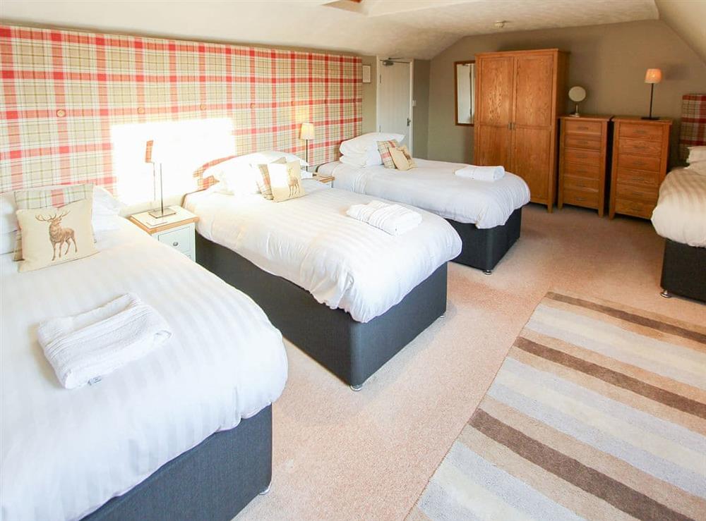 Triple bedroom (photo 7) at Bannerrigg in Windermere, Cumbria