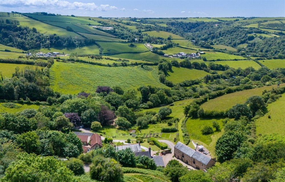 The setting of Bantam Cottage