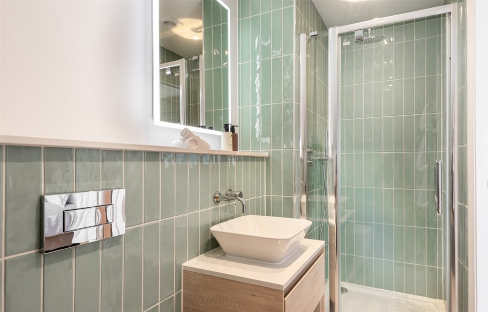 Bathroom at Bantham Retreat in Thurlestone