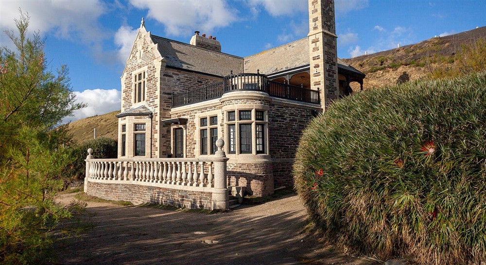 The exterior of Bar Lodge, Penrose, Helston, Cornwall (photo 4) at Bar Lodge in Helston, Cornwall