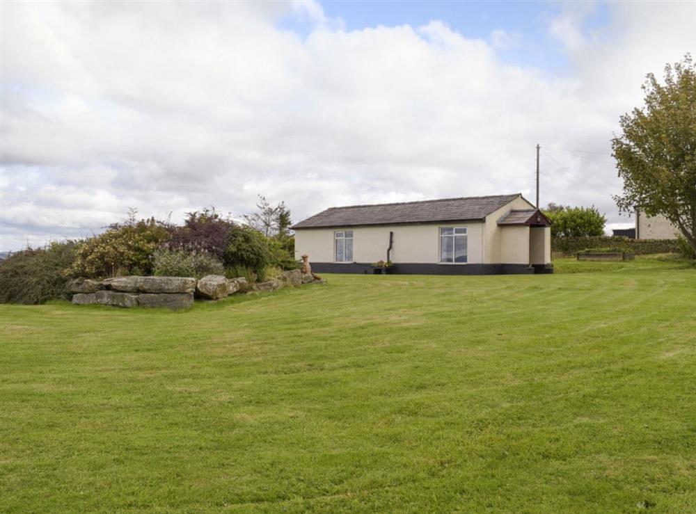 Attractive holiday home in enclosed garden at Barley Heights in Hapton, Lancashire