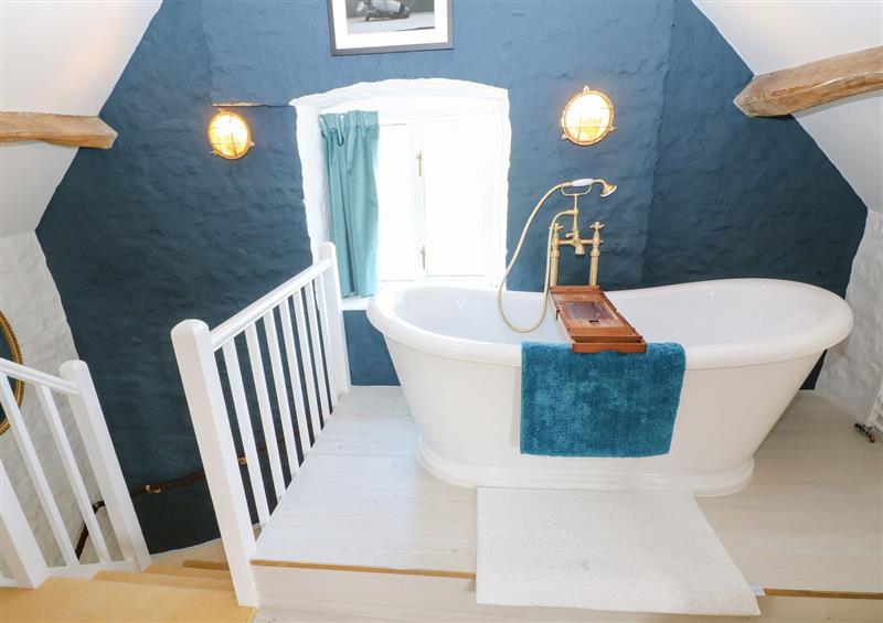 This is the bathroom at Barley Hill House, Chadlington near Chipping Norton