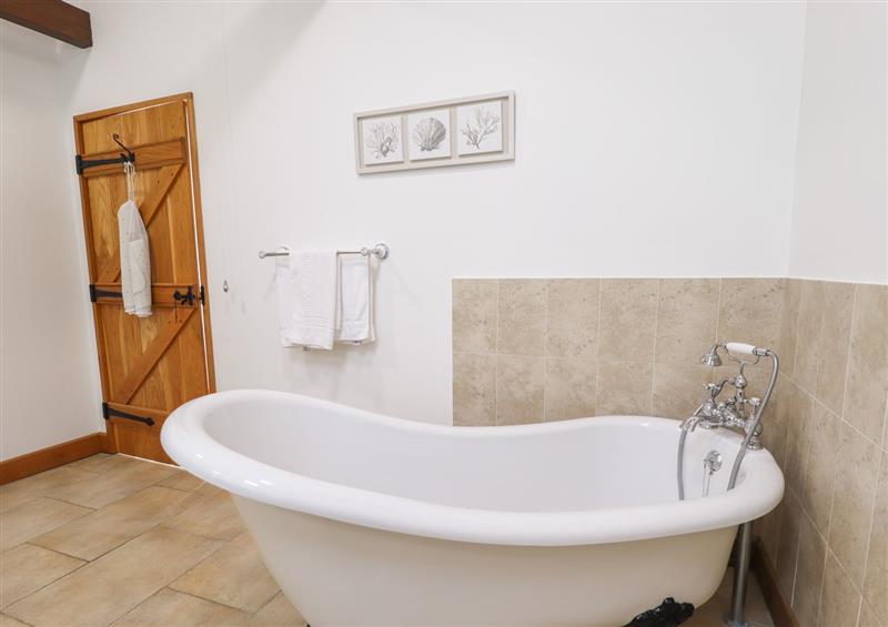 The bathroom at Barn Cottage, Alford