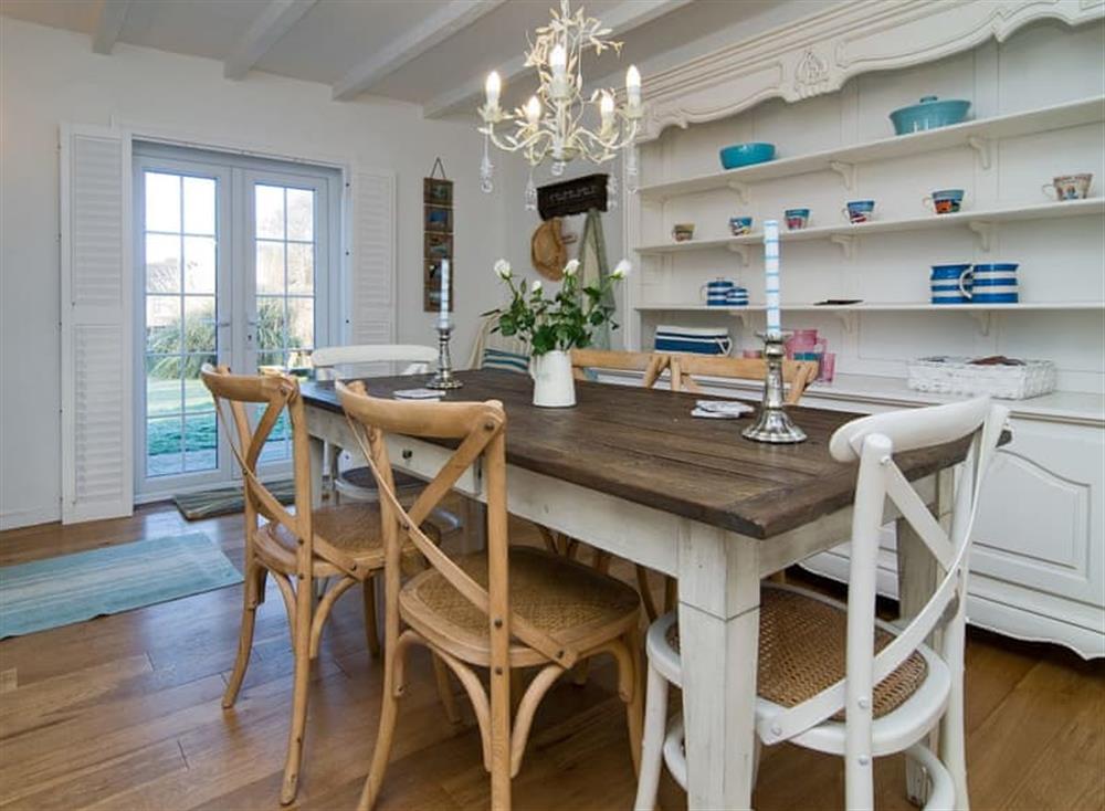 Dining room at Barn Cottage in North Cornwall, Watergate Bay & Mawgan Porth