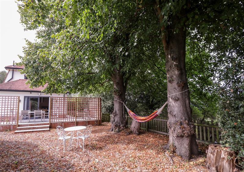 The setting (photo 4) at Barn Hoppitt Lodge, Chingford