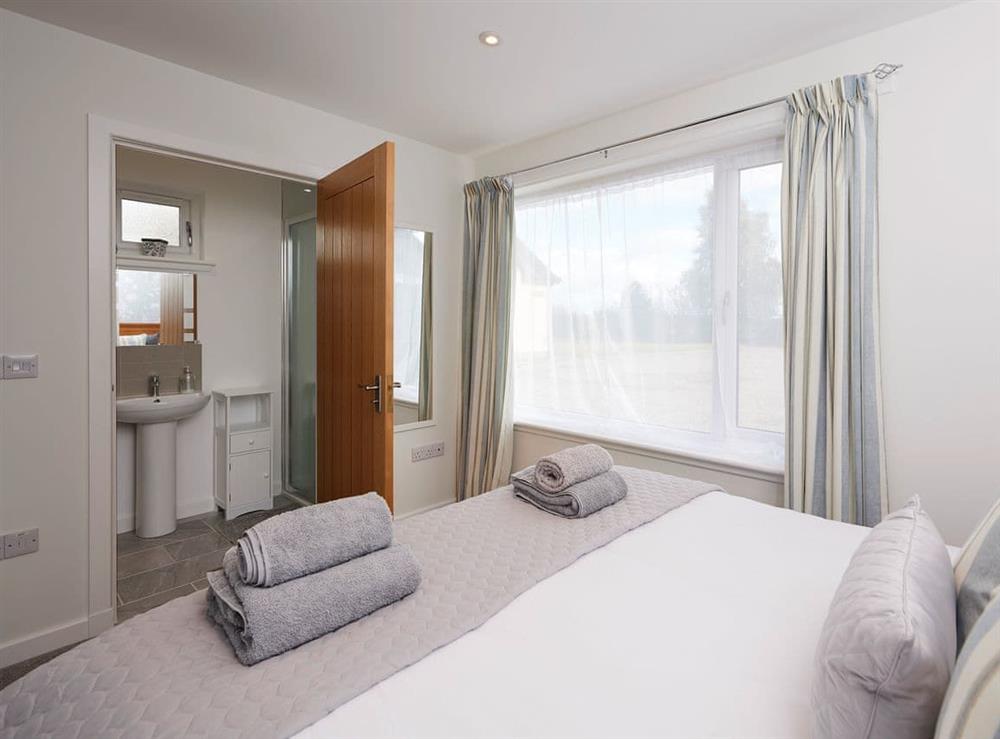 Peaceful en-suite double bedroom at Barn Owl Cottage in Newton, near Tain, Highlands, Ross-Shire