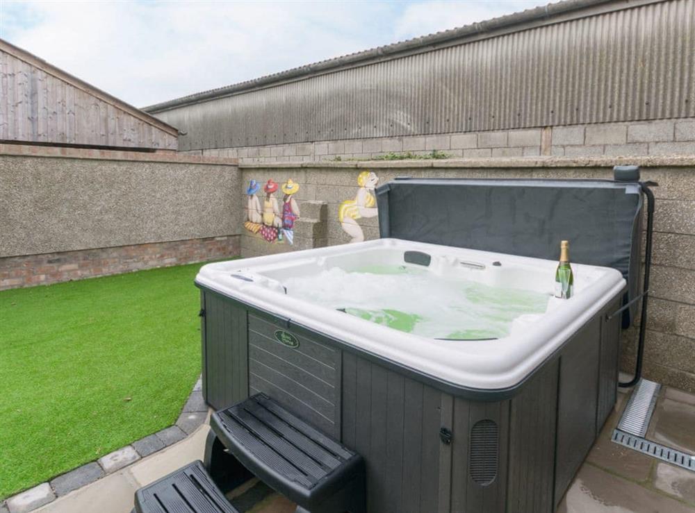 Relaxing private hot tub at Barn Owl Cottage in Skidby, near Beverley, North Humberside