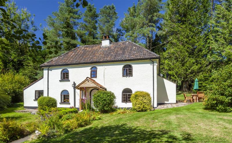 The setting around Barn Owl Cottage