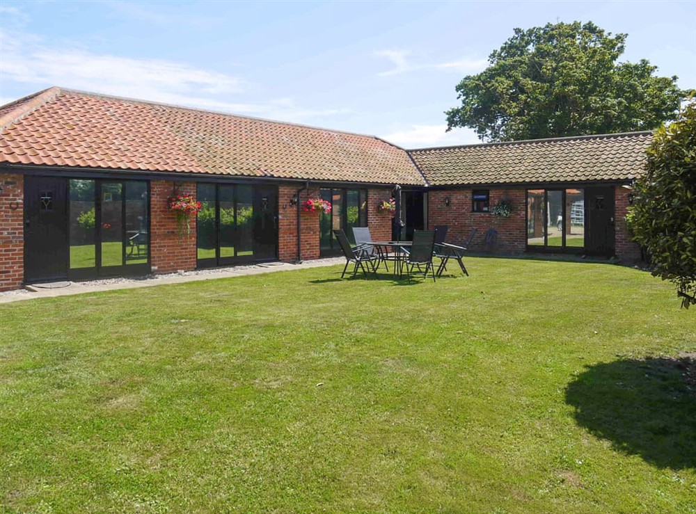 Exterior at Barn Owl Lodge 5 in Corton, Suffolk